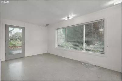 2735 Summer St SE, Salem, OR 97302 - Photo 2