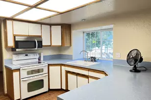 790 W Division Ave, Hermiston, OR 97838 - Photo 6