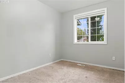 560 SE Vista Ter, Gresham, OR 97080 - Photo 18