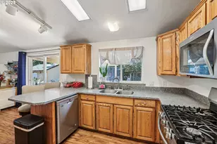 914 James St, Independence, OR 97351 - Photo 16