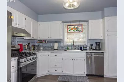 2331 SW 27th Dr, Gresham, OR 97080 - Photo 6