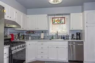 2331 SW 27th Dr, Gresham, OR 97080 - Photo 6
