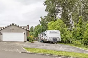 2331 SW 27th Dr, Gresham, OR 97080 - Photo 2