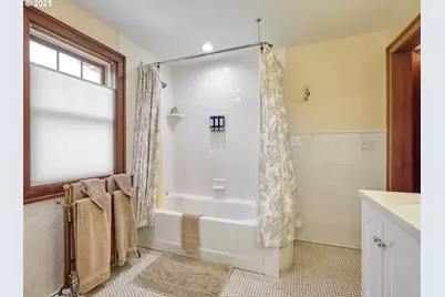 809 NE Evans St, McMinnville, OR 97128 - Photo 26