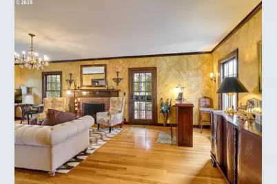 809 NE Evans St, McMinnville, OR 97128 - Photo 8