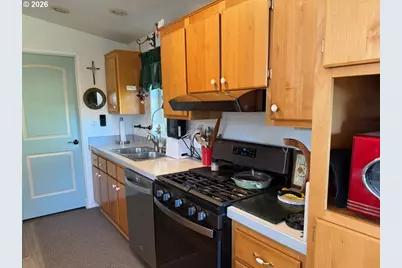 42255 Ames Creek Rd, Sweet Home, OR 97386 - Photo 32