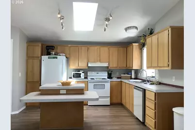 1111 SE 3rd Ave #55, Canby, OR 97013 - Photo 2