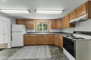 42705 N River Dr, Sweet Home, OR 97386 - Photo 6