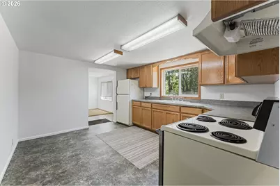 42705 N River Dr, Sweet Home, OR 97386 - Photo 8