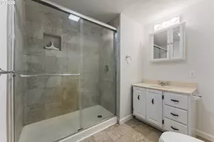 42705 N River Dr, Sweet Home, OR 97386 - Photo 16