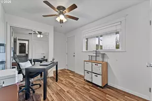 2046 NE Freemont Ave, Roseburg, OR 97470 - Photo 20