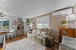 2046 NE Freemont Ave, Roseburg, OR 97470 - Photo 10