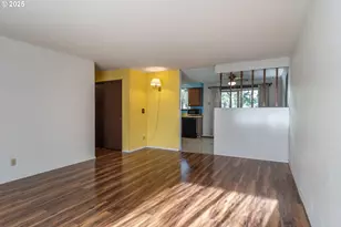 2020 Del Mar Dr, Roseburg, OR 97471 - Photo 6