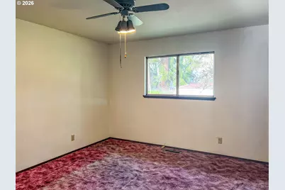 2020 Del Mar Dr, Roseburg, OR 97471 - Photo 12