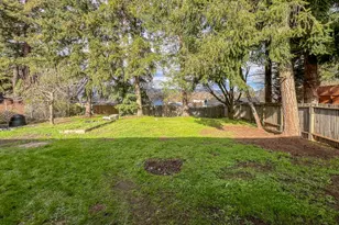 2020 Del Mar Dr, Roseburg, OR 97471 - Photo 14