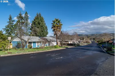 2020 Del Mar Dr, Roseburg, OR 97471 - Photo 24