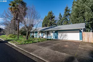 2020 Del Mar Dr, Roseburg, OR 97471 - Photo 2