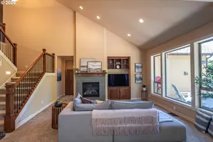 762 Southridge Wy, Roseburg, OR 97470 - Photo 10