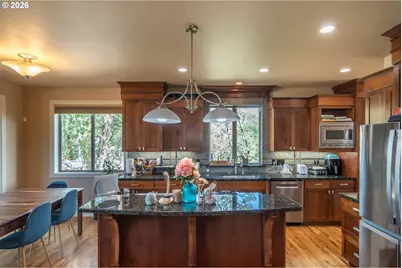 762 Southridge Way, Roseburg, OR 97470 - Photo 14