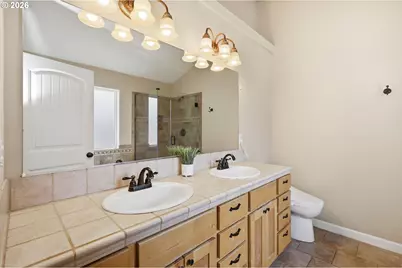 520 Ethan Ct, Springfield, OR 97477 - Photo 30