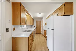 4320 Fox Hollow Rd, Eugene, OR 97405 - Photo 8