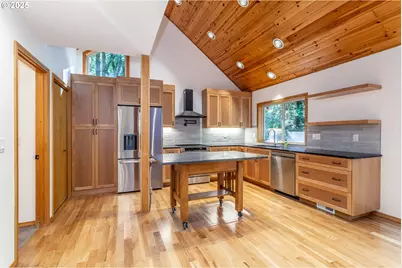 29409 E Edgewater Dr, Mount Hood Village, OR 97067 - Photo 6