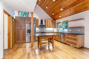 29409 E Edgewater Dr, Mount Hood Village, OR 97067 - Photo 6