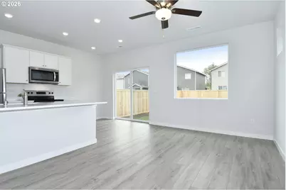 1328 NE Clark Ave, Battle Ground, WA 98604 - Photo 2