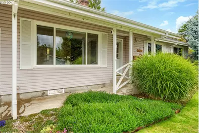 3431 NE 132nd Ave, Portland, OR 97230 - Photo 2