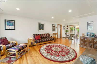 3431 NE 132nd Ave, Portland, OR 97230 - Photo 6