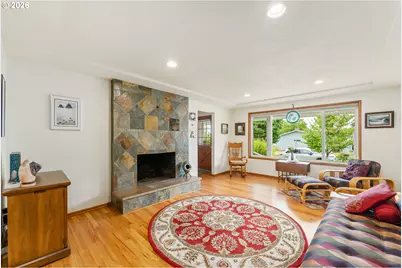 3431 NE 132nd Ave, Portland, OR 97230 - Photo 4