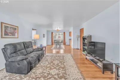 1104 Stanfield Rd, Woodburn, OR 97071 - Photo 6