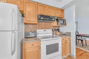 1104 Stanfield Rd, Woodburn, OR 97071 - Photo 10