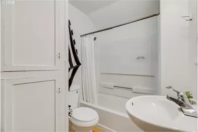 6351 NE 34th Ave, Portland, OR 97211 - Photo 22