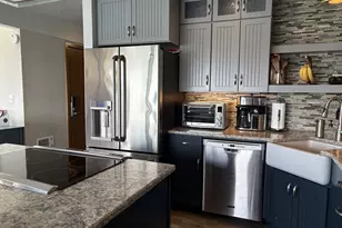 1000 SE Bay Blvd, Newport, OR 97365 - Photo 6