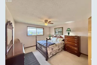 1662 Umpqua Rd, Woodburn, OR 97071 - Photo 10