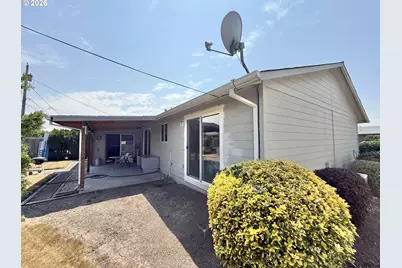 1662 Umpqua Rd, Woodburn, OR 97071 - Photo 14