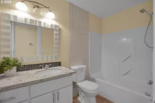 813 NE 194th Ave, Portland, OR 97230 - Photo 28