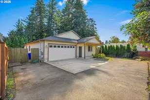 813 NE 194th Ave, Portland, OR 97230 - Photo 2