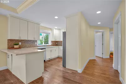 813 NE 194th Ave, Portland, OR 97230 - Photo 12