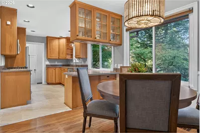 10408 SW 53rd Ave, Portland, OR 97219 - Photo 14