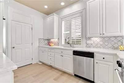 1610 Oak St, Lake Oswego, OR 97034 - Photo 14
