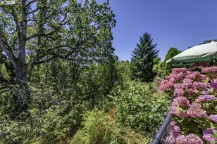 16726 Northwest Vetter Drive, Portland, OR 97229 - Photo 32