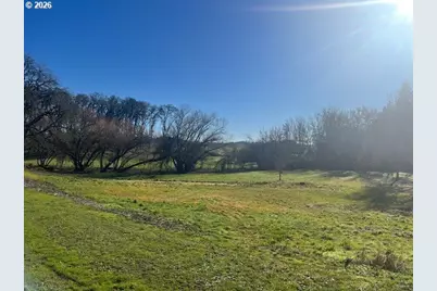 395 S Larch Pl, Yamhill, OR 97148 - Photo 24