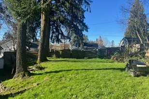 395 S Larch Pl, Yamhill, OR 97148 - Photo 8