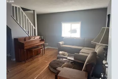 395 S Larch Pl, Yamhill, OR 97148 - Photo 6