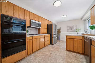 6642 Oakridge Dr, Gladstone, OR 97027 - Photo 10