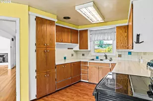 341 Ransom Ct, Eugene, OR 97401 - Photo 10