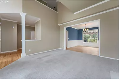 2714 SW Leah Ct, Portland, OR 97219 - Photo 4