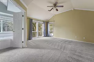 2714 SW Leah Ct, Portland, OR 97219 - Photo 16